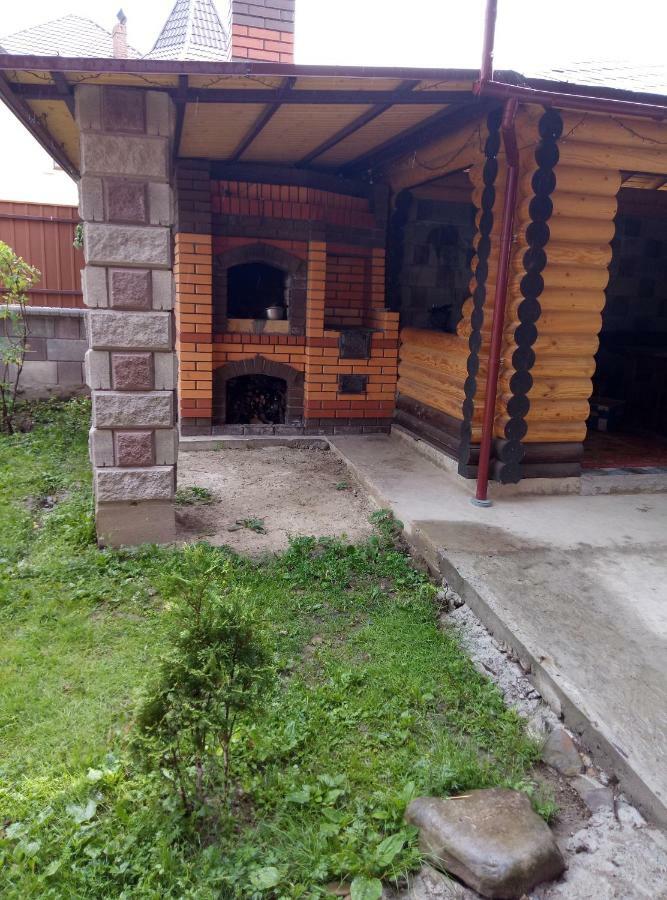 Zatushok Pid Goroyu Villa Verchovyna Exteriör bild